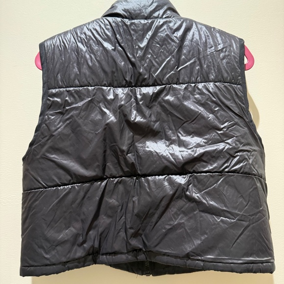 Shein Black Puffer Vest — Youth Large - Picture 3 of 3